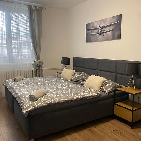 Cerna Ruze - Apartman 3 Pilsen Exterior photo