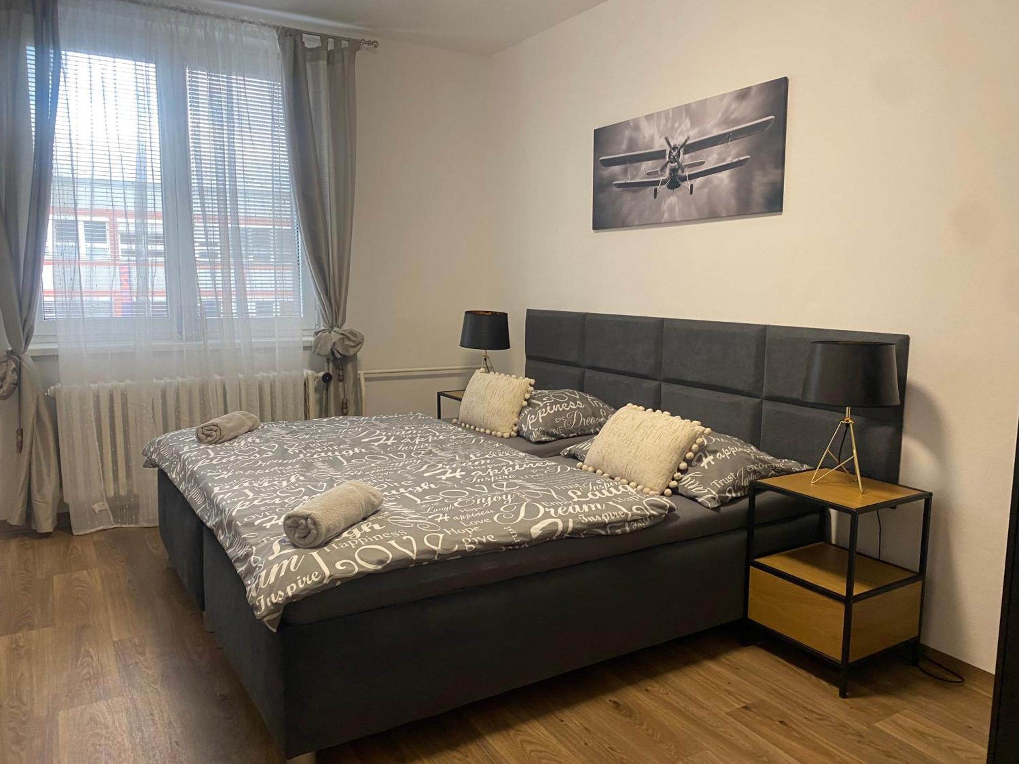 Cerna Ruze - Apartman 3 Pilsen Exterior photo